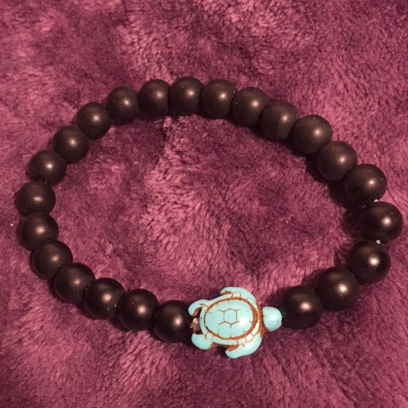 Jewelry - Cute Beaded Bracelet with Turquoise Turtle - Black